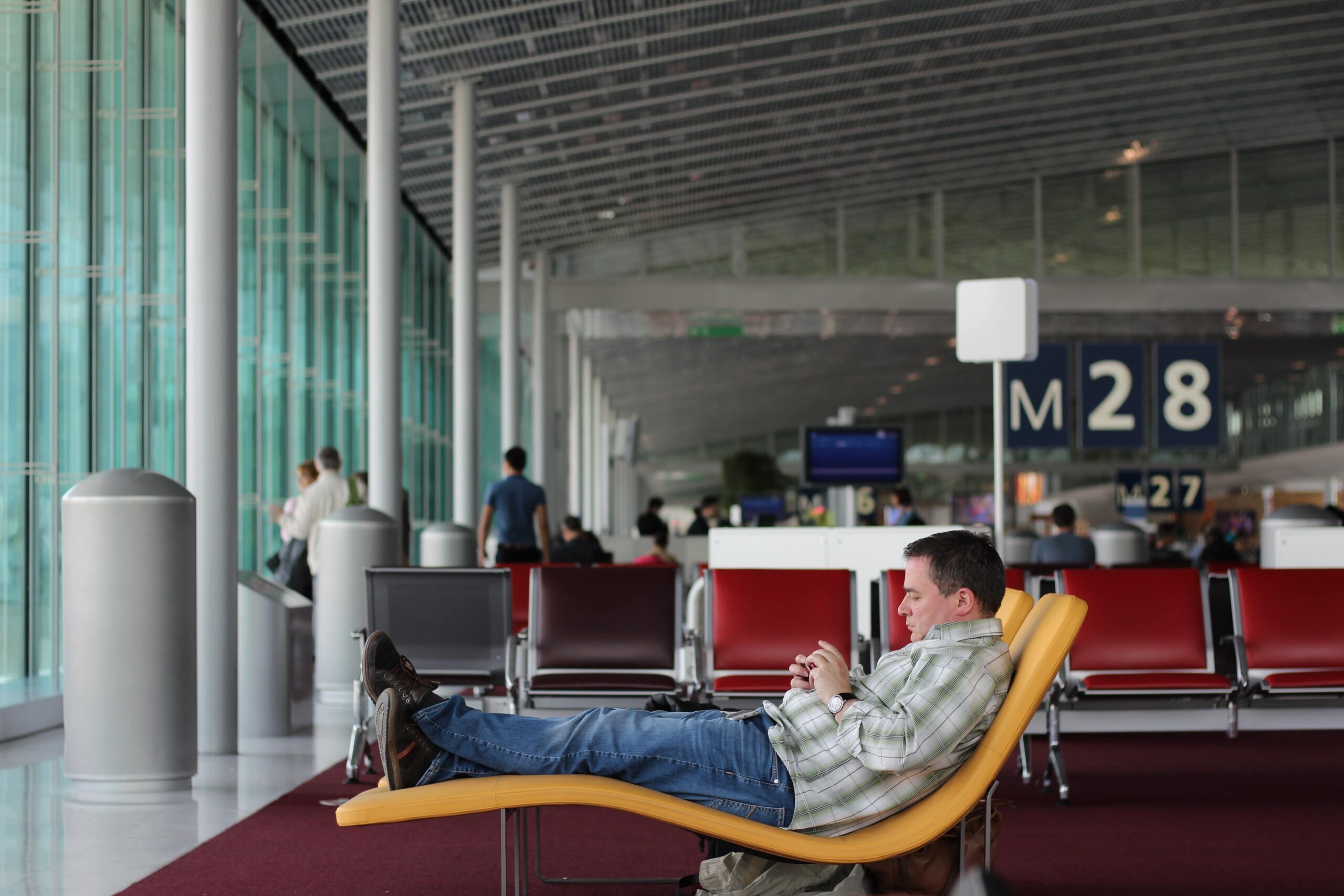 18 best airport hacks