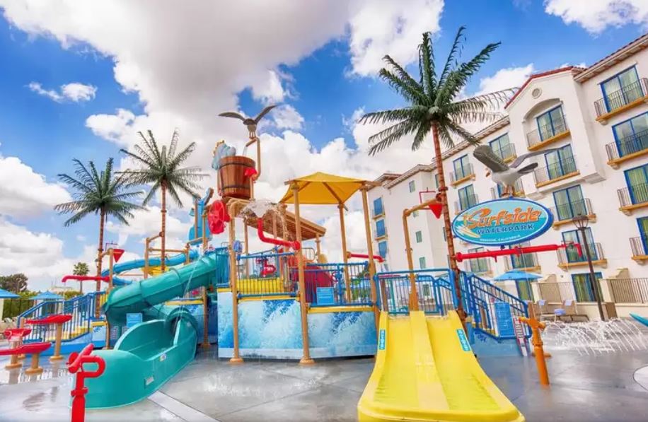 hotels with waterparks