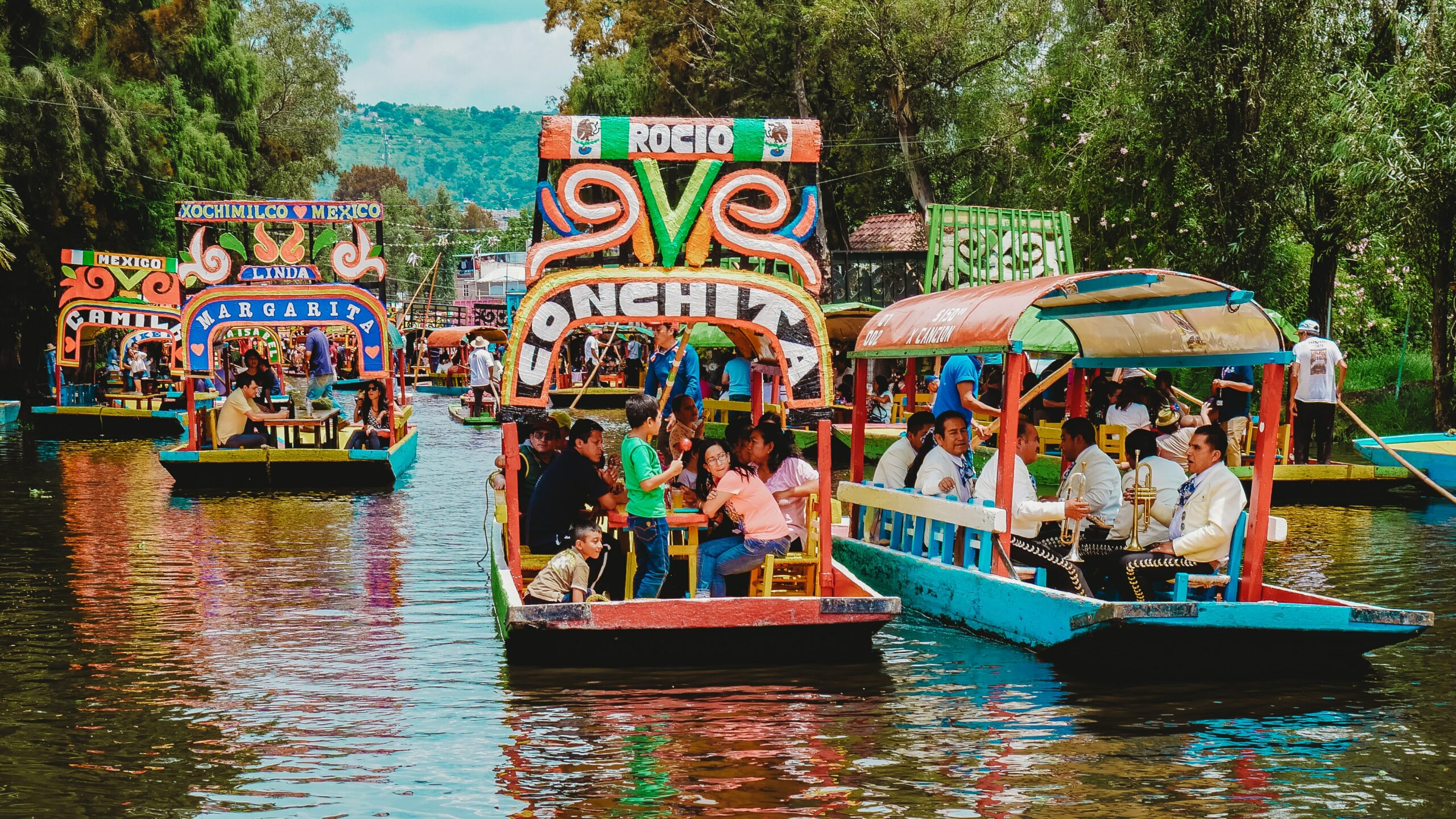 las trajineras como uno de los 10 mejores lugares de México