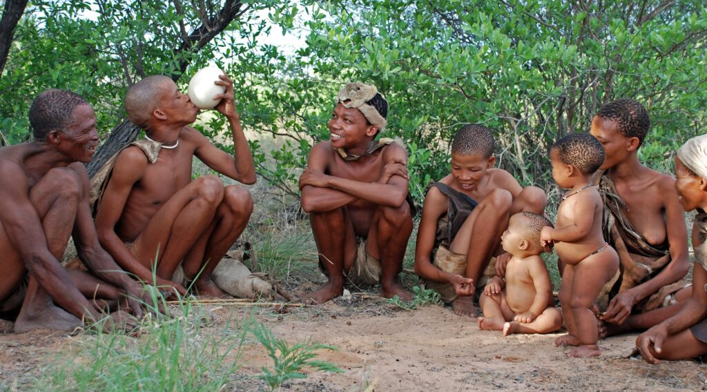 pasear con los bushmen es de Las 10 mejores cosas para hacer en Botswana